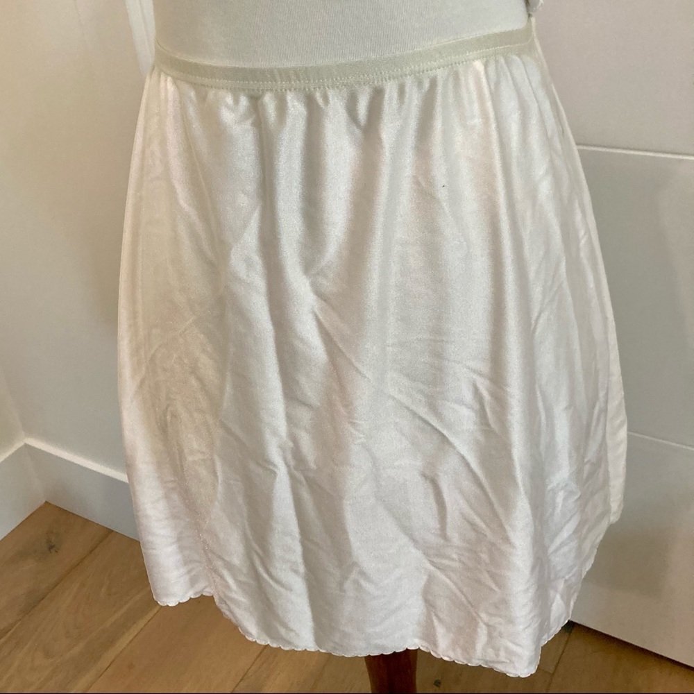 Vintage Ivory Miniskirt Slip - Picture 6 of 8